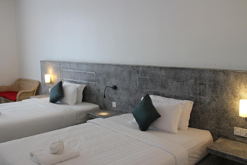K9 Riverside Hotel Phnom Penh Extérieur photo