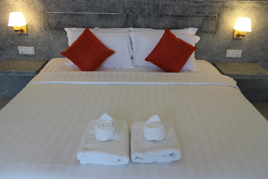 K9 Riverside Hotel Phnom Penh Extérieur photo