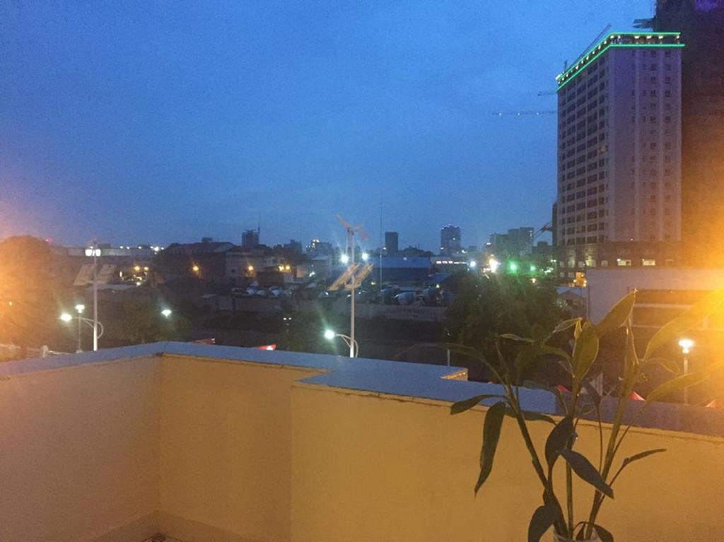 K9 Riverside Hotel Phnom Penh Extérieur photo